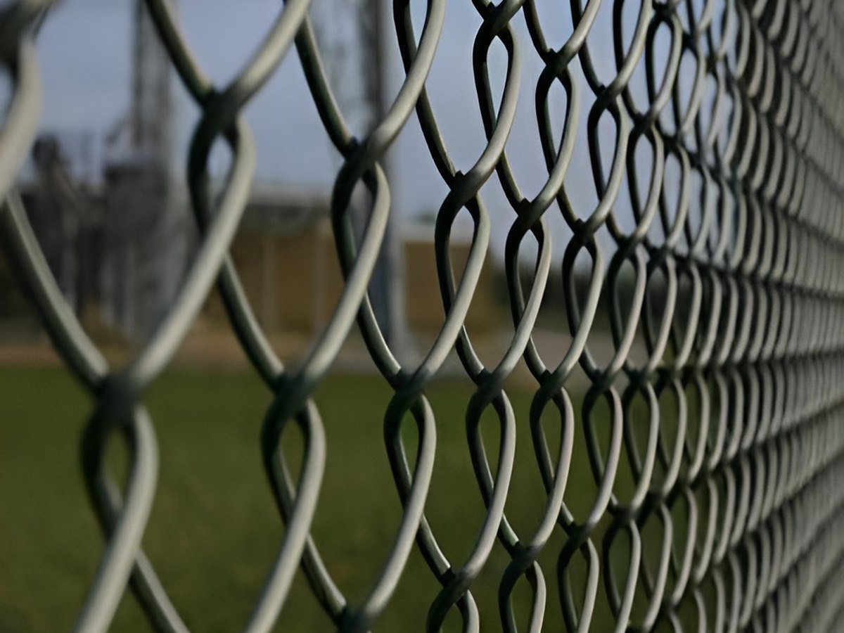 Galvanized chain link fence roll made by No.1 Fence